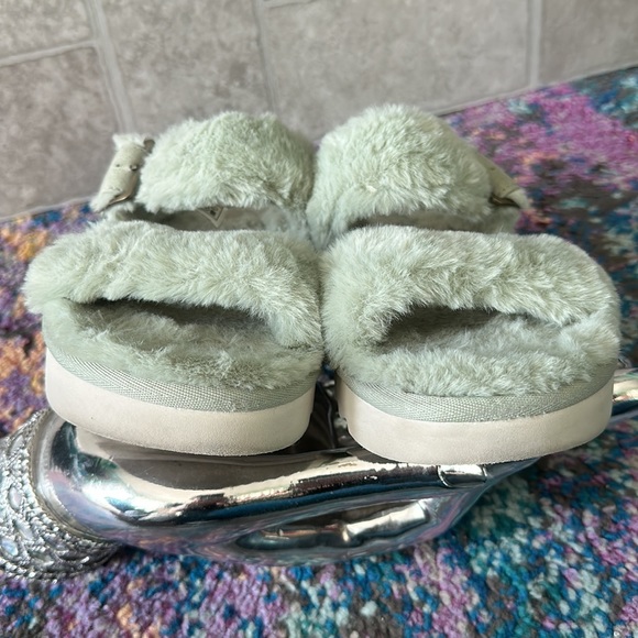 🩵 Koolaburra By Ugg Women's Furr-Ah Shoes🩵 - Picture 9 of 15